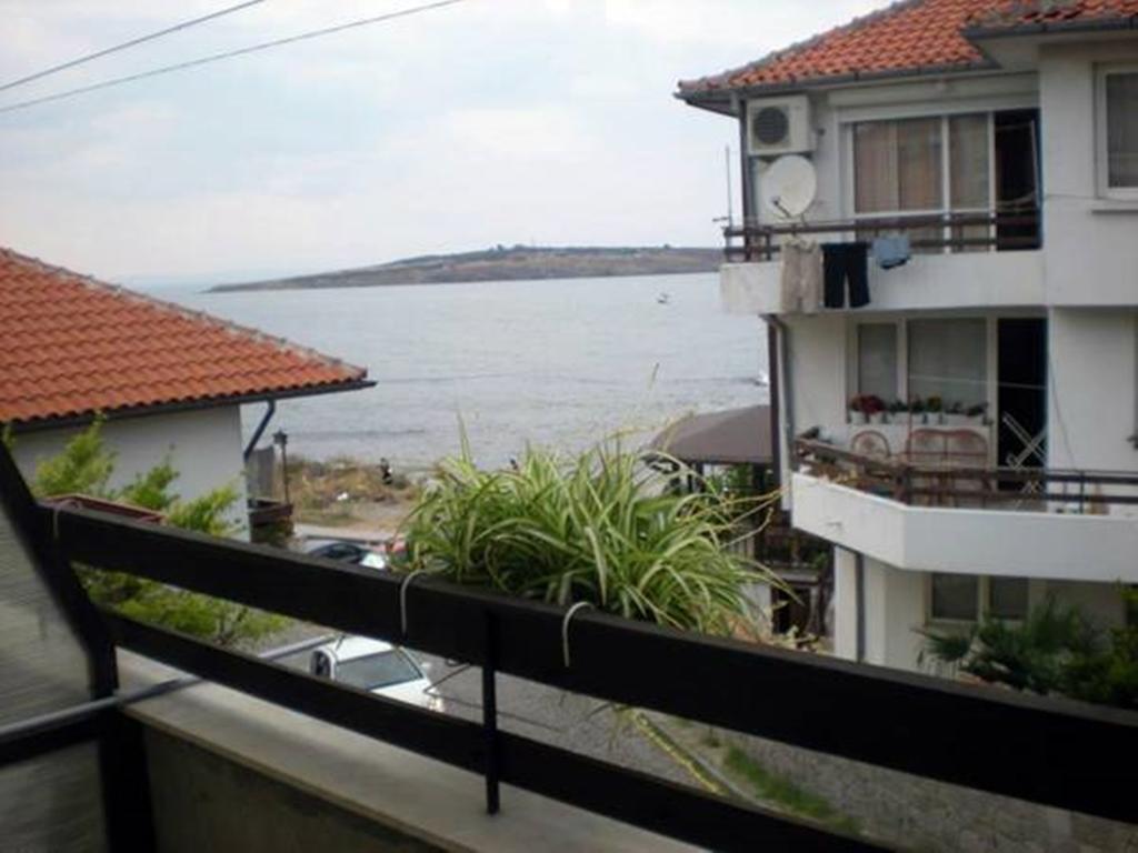 Guest House Liliya Sozopol Exterior photo