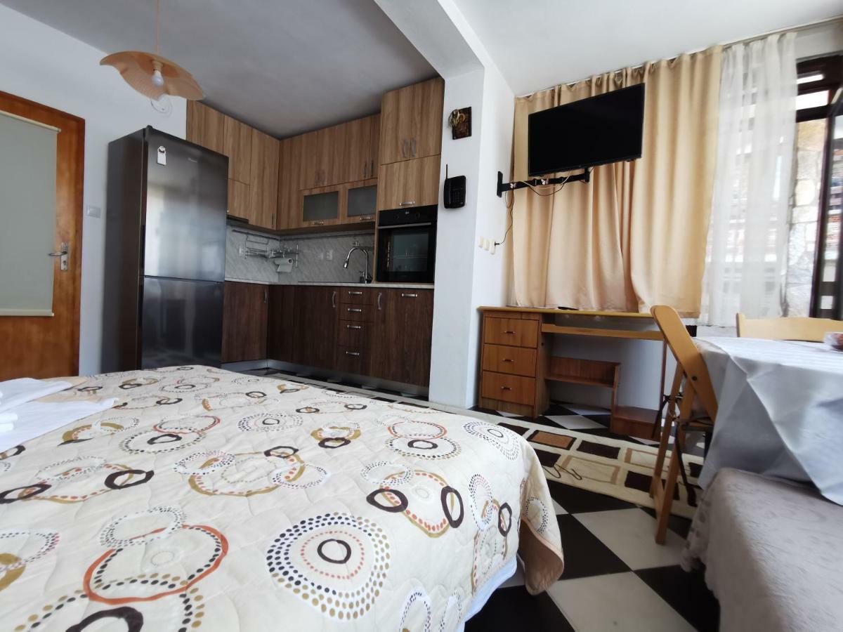 Guest House Liliya Sozopol Exterior photo